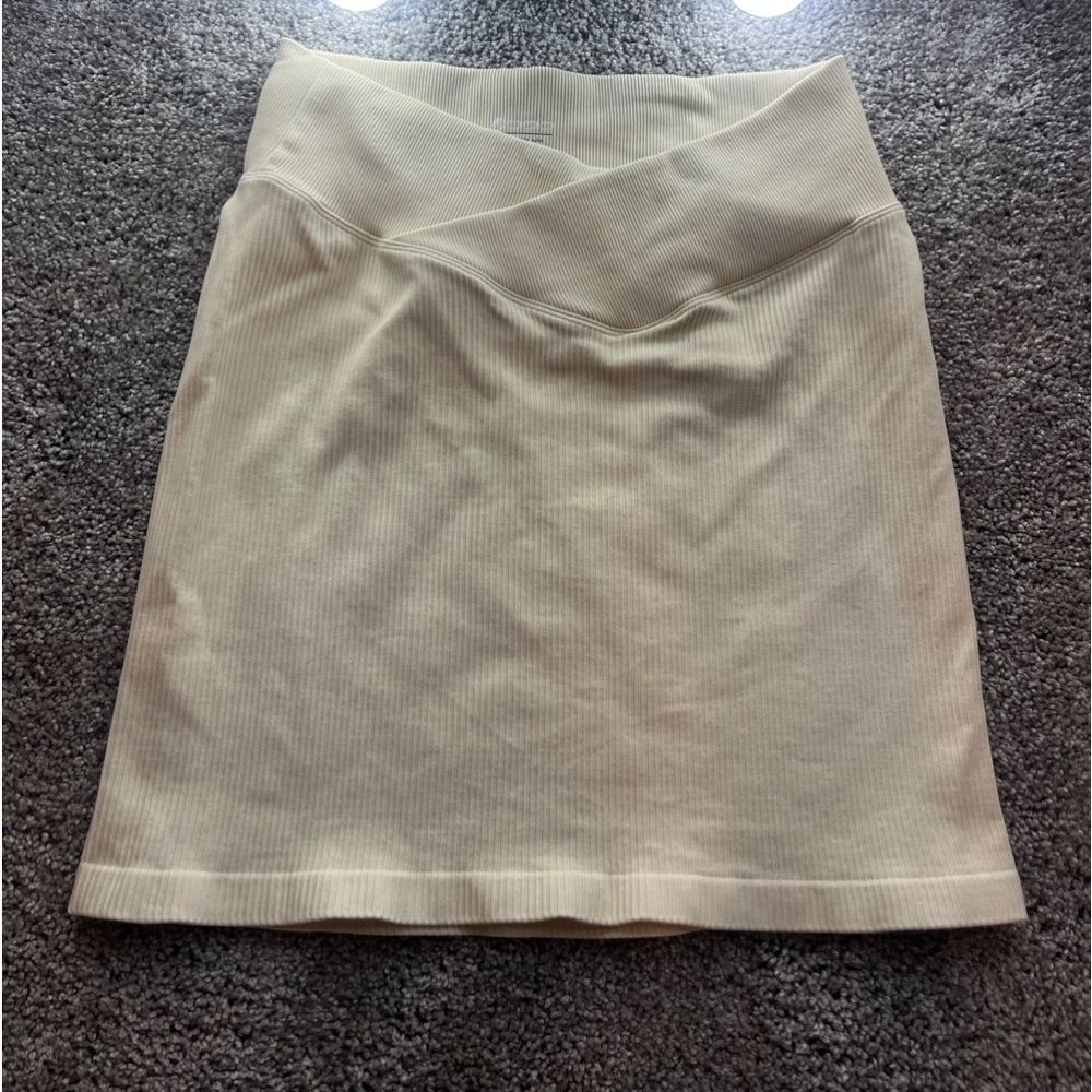 v ribbed body con skirt